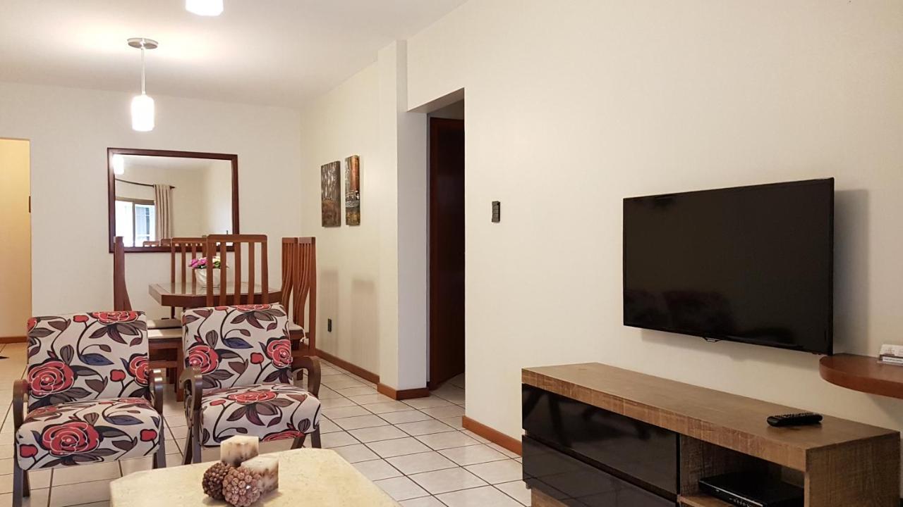 Apto Na Quadra Do Mar Em Meia Itapema, 2 Dorm, 6 Pessoas Apartment