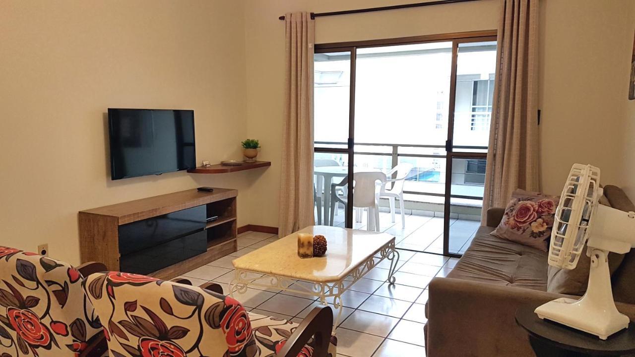 Apto Na Quadra Do Mar Em Meia Itapema, 2 Dorm, 6 Pessoas Apartment *